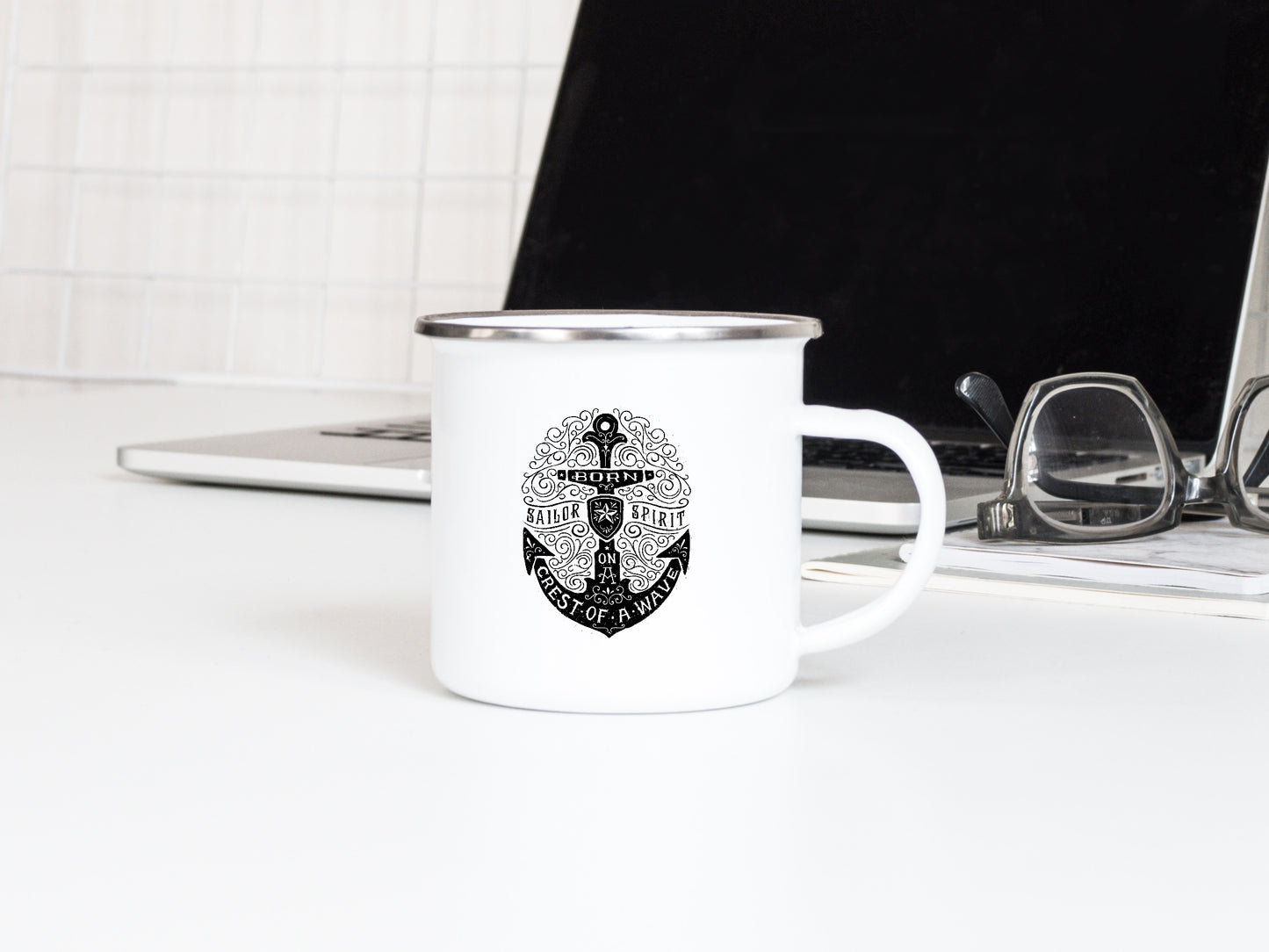 Born on a crest of a wave - Enamel Mug - Sovende Bjorn